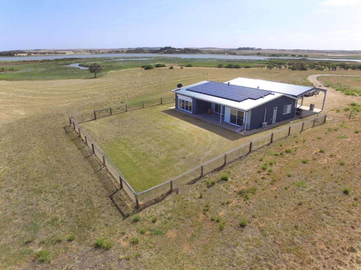 Coorong Island Retreat - Farm At Pet Friendly