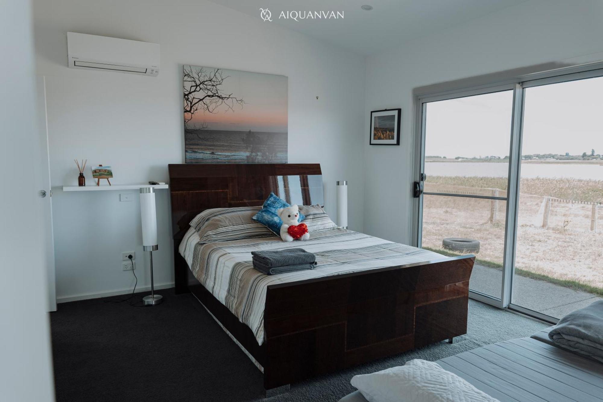 Coorong Island Retreat - Farm At Pet Friendly Holiday home Meningie